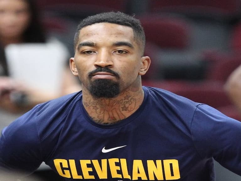 喬丹跟詹皇到底誰是 NBA 最強,JR Smith 的比喻讓球迷爆推中肯!