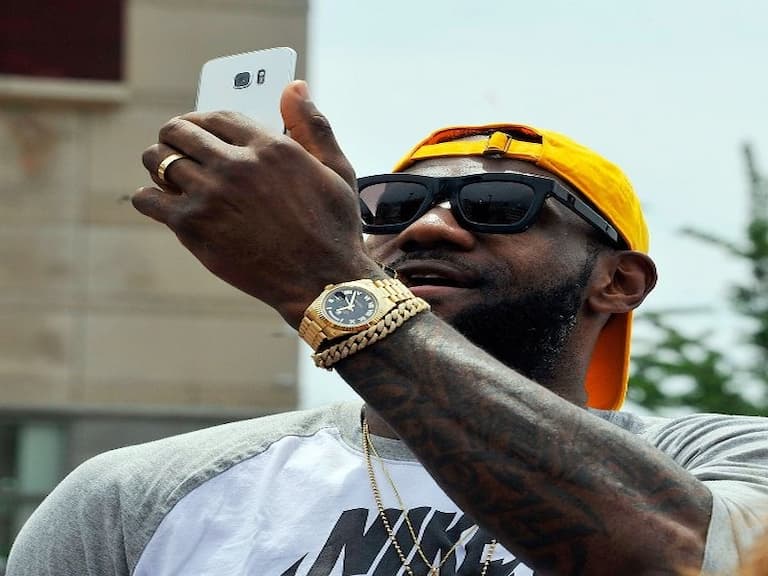 NBA 球星 LeBron James「高級名錶收藏」,結合球技、穿著品味為一身的完美存在!