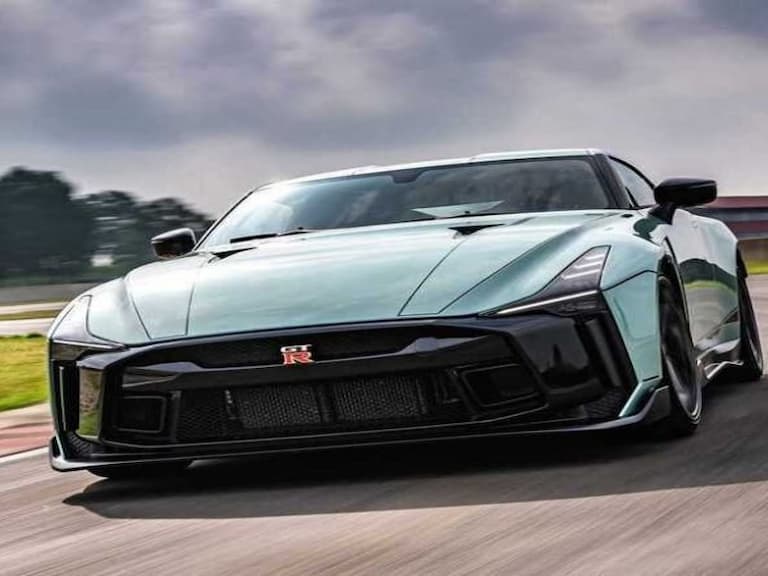 Nissan GT-R50 賽道測試影片曝光，720 匹渾厚引擎讓人耳朵懷孕！