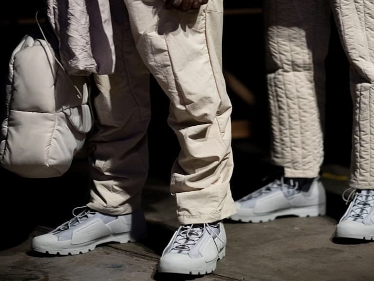 A-COLD-WALL * x Dr.Martens 全新合作款即將釋出，鞋迷：不是球鞋我也可以～