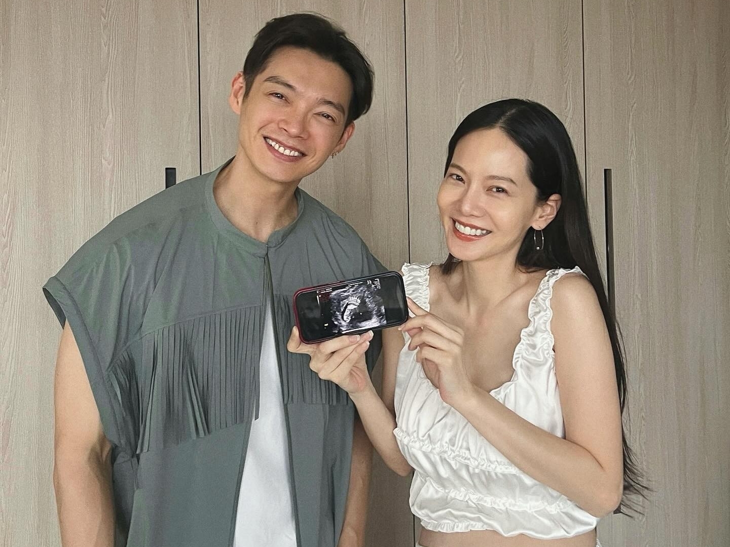 曾之喬懷孕了！和辰亦儒結婚四年：「我們感激成為爸爸媽媽！」