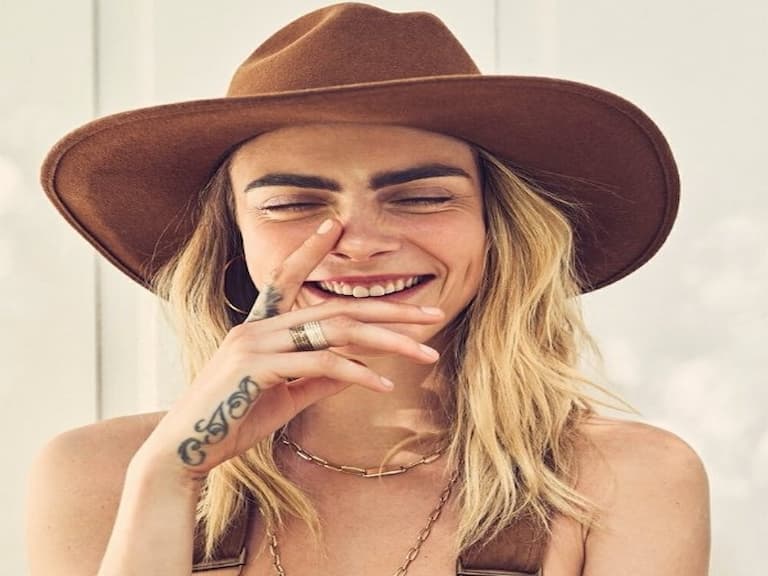 超模 Cara Delevingne 做自己宣言:「別做任人擺佈的傀儡、擁抱你的古怪特質!」