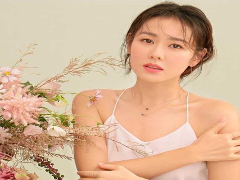 玄彬緋聞女友「宋慧喬」、螢幕女友「孫藝真」嫩臉大 PK!