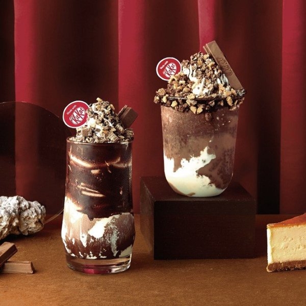 推薦 3 家連鎖咖啡店必喝夏日冰品，爽爆的「巧克力香蕉脆餅優格星冰樂」幫你降溫～