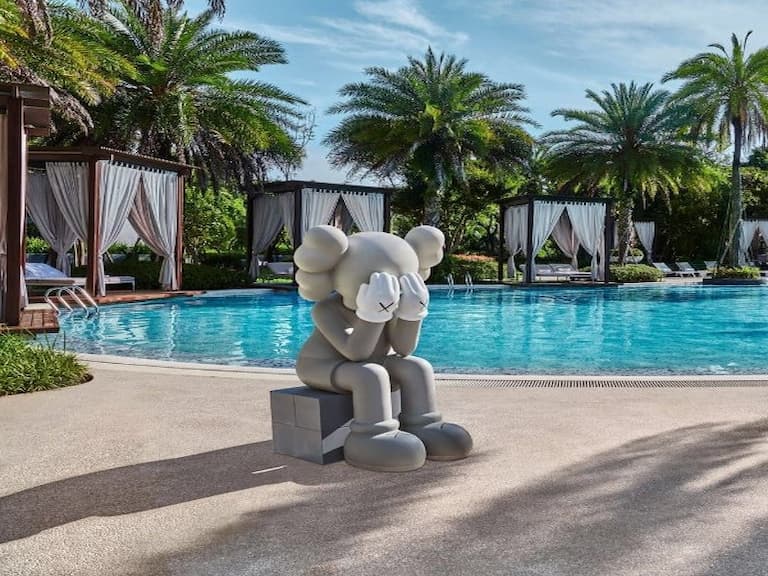 KAWS 收藏家集體暴動！中誠秋拍在台灣大玩渡假風，帶你來一場超 Chill 的潮流藝術之旅！