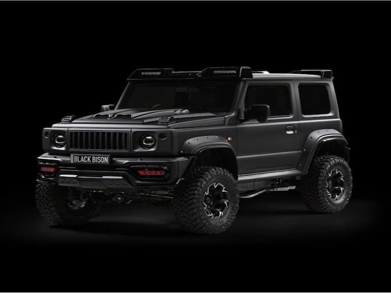 強悍精實的小黑牛！全新 Suzuki Jimny「限定黑魂」改裝版本上市，超帥配件讓人一秒戀愛