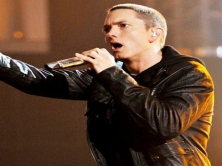 不愧是 Rap God！嘴快到打破金氏世界紀錄、首位 YT 破十億的饒舌歌手⋯盤點 10 件 Eminem 超猛事蹟！