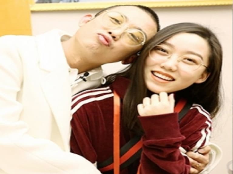 社會 GAI 遇上老婆王斯然一秒變柔情男，《新生日記 2》兇狠饒舌歌手私下愛撒嬌！