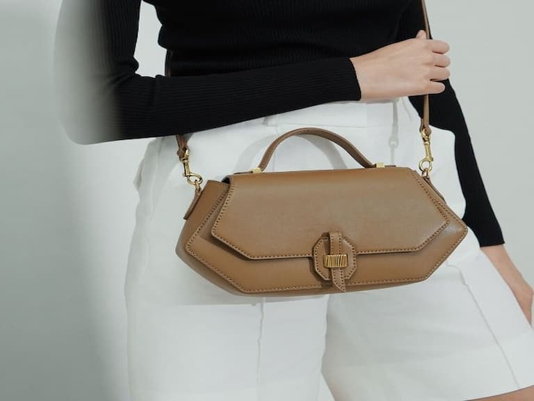 包包界最會縱火的品牌「CHARLES & KEITH 」2020 秋季新款登場！燃燒你的購物慾全部包起來！