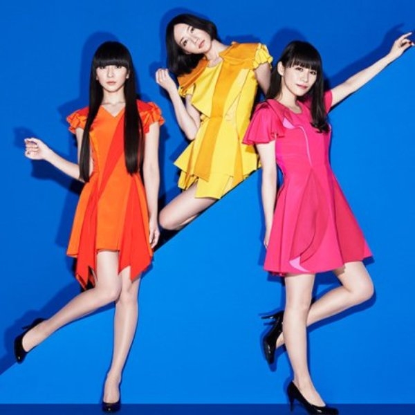 歌迷歡呼！日本女團 Perfume 將出版第一本「服裝書」，詳解多達 761 套舞台裝！