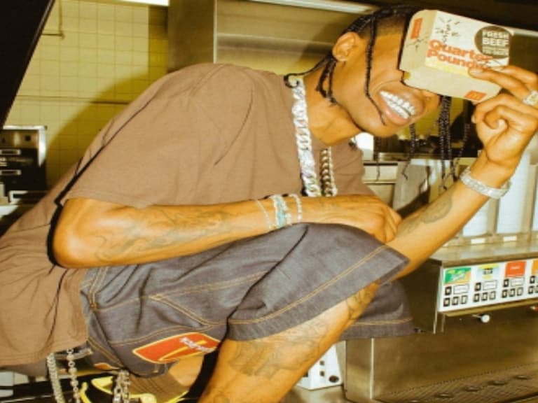 Travis Scott 絕對是「球鞋老司機」！Nike 超經典老品上腳外，就連你我都有的 Vans 也不放過！