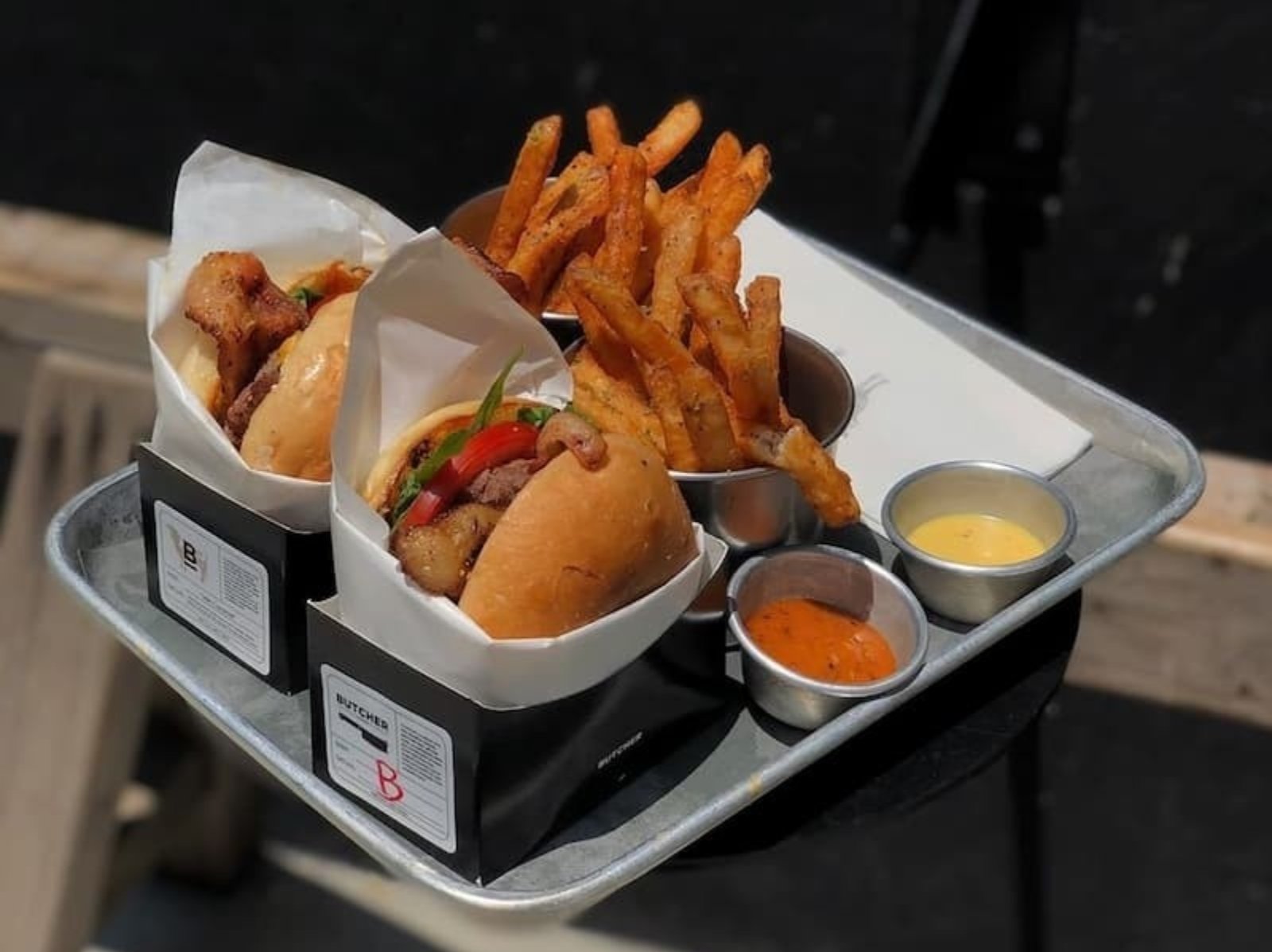 2023 台北必吃 10 間漢堡店推薦：屠夫、Burger＆Co.⋯滿滿肉汁在口腔一次噴發！