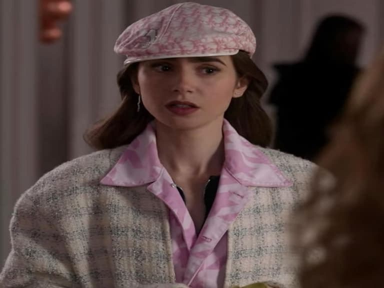 先別管天菜鄰居了！《艾蜜莉在巴黎》（Emily in Paris）莉莉·柯林斯（Lily Collins）造型 4 大亮點超有料，網友：想偷走她的衣櫃！