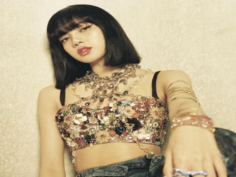 BLACKPINK 中最賺金雞母！？解析 Lisa 被 BVLGARI、CELINE 等大牌欽點的原因：男女通吃是基本⋯