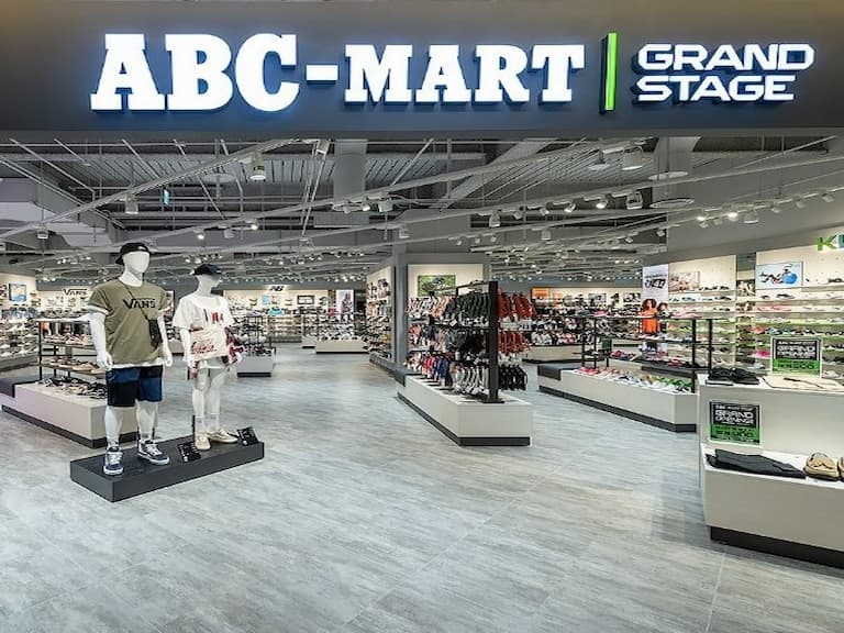 潮流編輯「阿鑫、南西」搶先帶你開逛 ABC-MART GS 台中大遠百！還精選2020年必收單品，這些你收了沒？