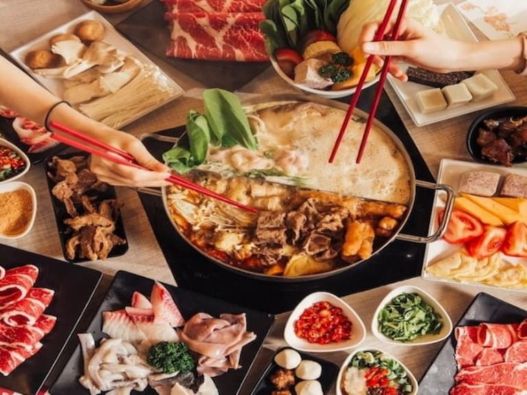 雙 11 直接吃到吐！盤點 18 家餐廳優惠懶人包，1 元龍蝦、免費和牛任你爽吃～