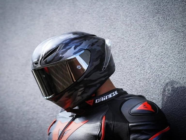 【老 J 推車】機車族必看!5 款高人氣全罩式安全帽推薦,老司機騎士都愛的品牌款式一次看!