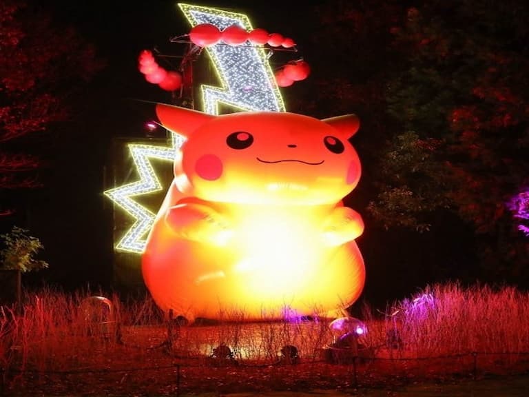 巨型皮卡丘超級萌！日本「寶可夢燈光秀」太夢幻，背景音樂還是遊戲 BGM 整個超有 Fu！