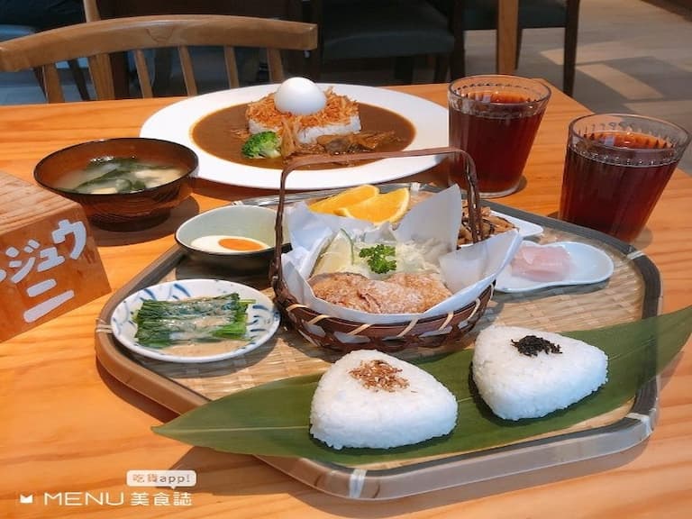 日式料理大集合!丼飯、壽司、定食、咖喱飯,最後再吃個冰完美 ENDING!