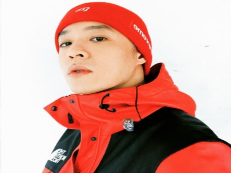 只懂買 Supreme 北面聯名？周湯豪也上身的「機能外套」你一定要有，網友：「這三件都夠帥！」
