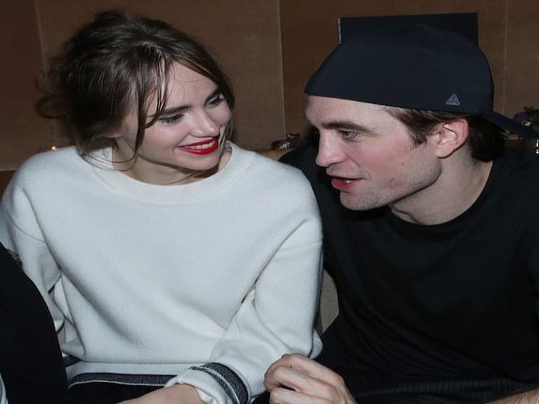 「蝙蝠俠」羅伯派汀森被爆已考慮訂婚，親自帶 28 歲名模女友 Suki Waterhouse 見父母！