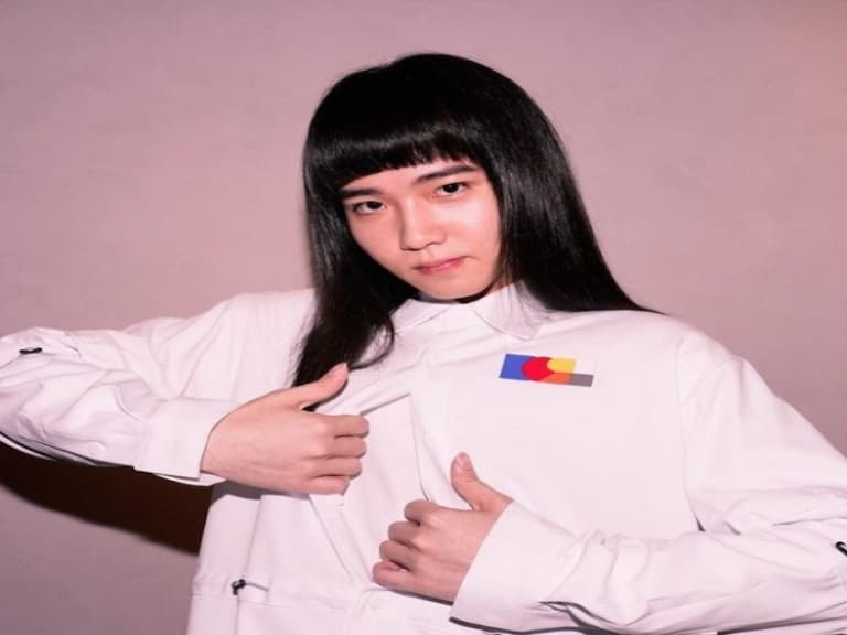 台灣之光無誤!金曲新人王持修再奪 MAMA 「最佳亞洲新人獎」、子瑜以中文講得獎感言被讚爆!