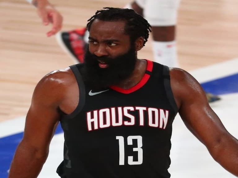火箭頭好痛!James Harden 連續缺席團隊訓練,被網友抓包「每晚泡在夜店」狂歡