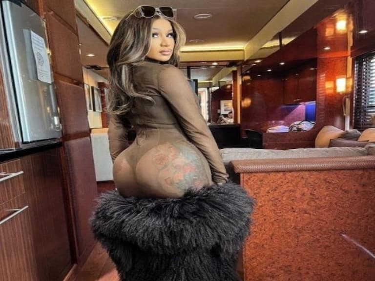 再度釋出善意！饒舌天后 Cardi B 發文問：「只有我一個人那麼喜歡吃中國薑糖嗎？」