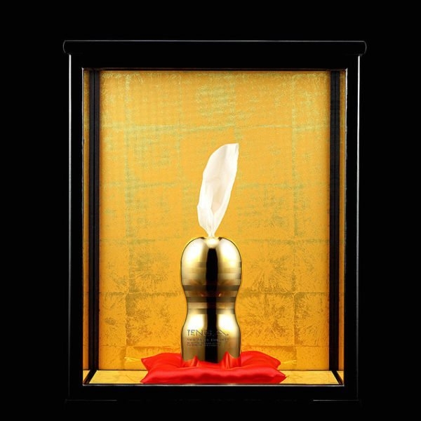真傳家之寶！TENGA 全新推出「純金飛機杯」，時價 1000 萬日幣黃金製成！