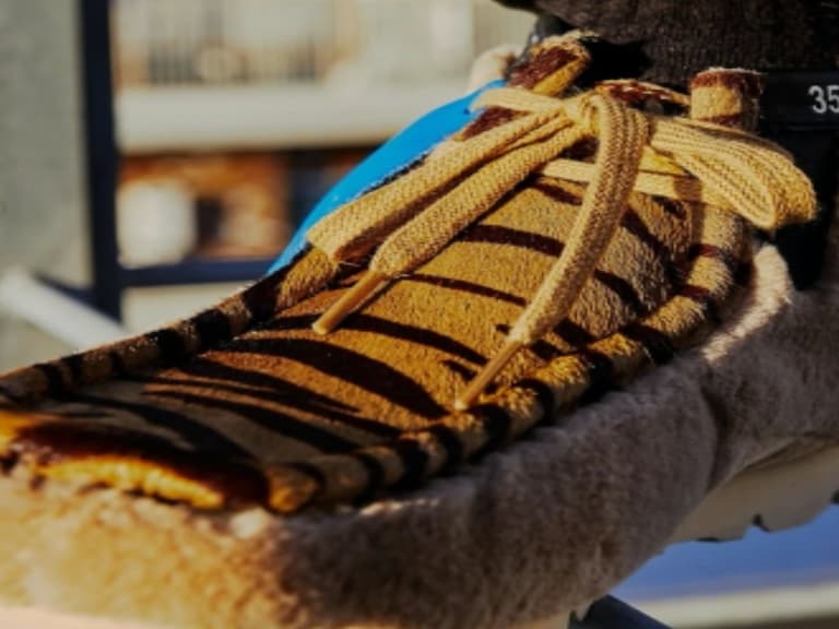 穿膩白鞋與黑鞋?冬天必備的「動物紋」AJ1、ASICS 一定要來一雙,網友:「太騷底了!」