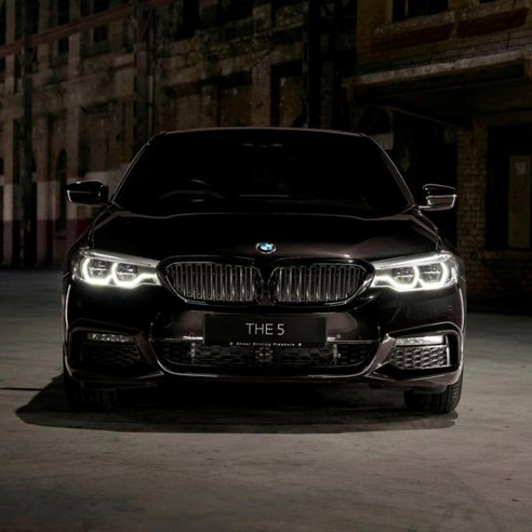黑魂控暴動！全新 BMW 5 黑影特仕車款霸氣亮相，極黑外型＋兇猛性能叫人怎頂得住！
