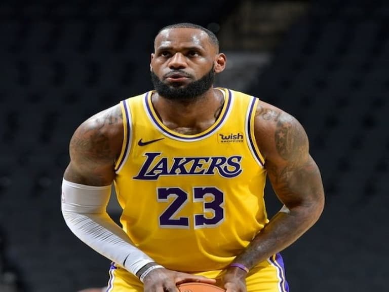 NBA/網紅惡搞模仿詹皇聽聞 Harden 轉隊消息反應,本尊轉發:我已經 36 歲了不是薩諾斯欸