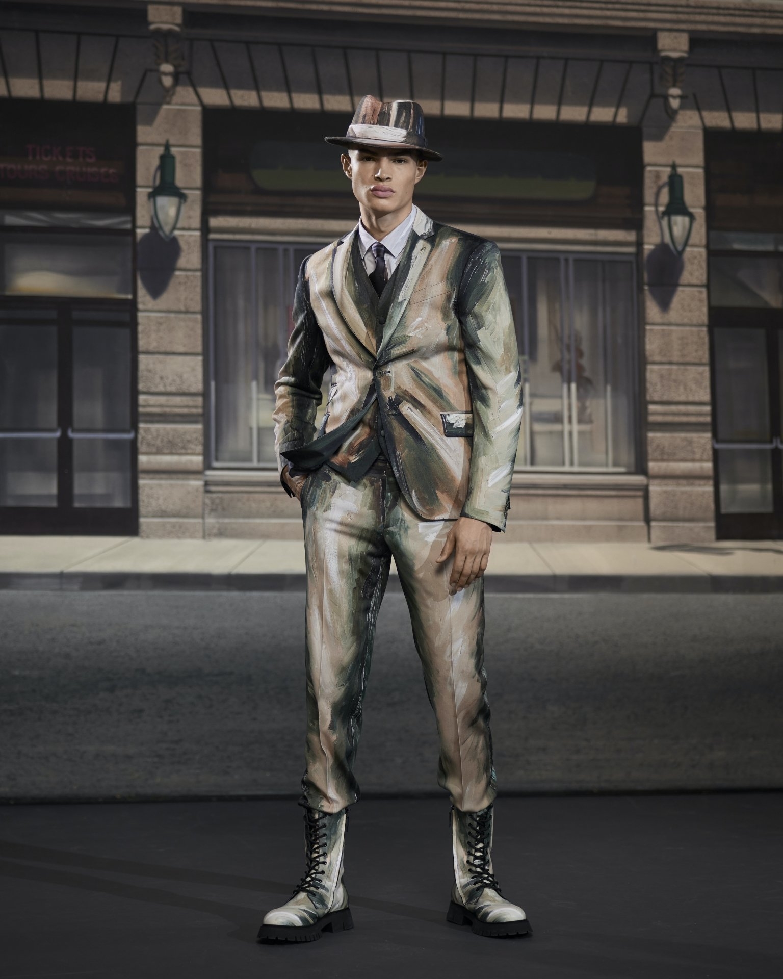 城市裡的羅賓漢！MOSCHINO 2021秋冬男装系列，勾勒中世紀的視覺饗宴！