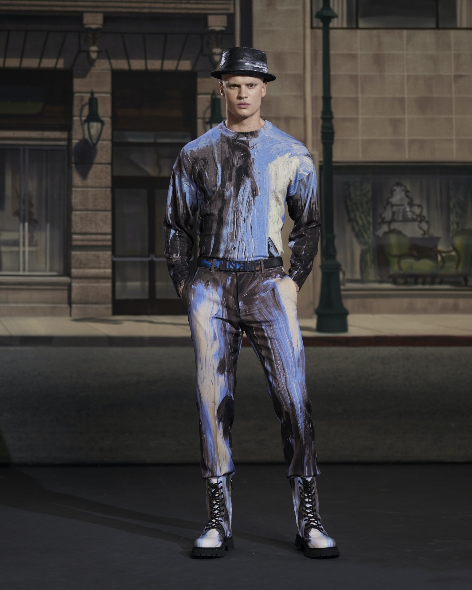 城市裡的羅賓漢！MOSCHINO 2021秋冬男装系列，勾勒中世紀的視覺饗宴！