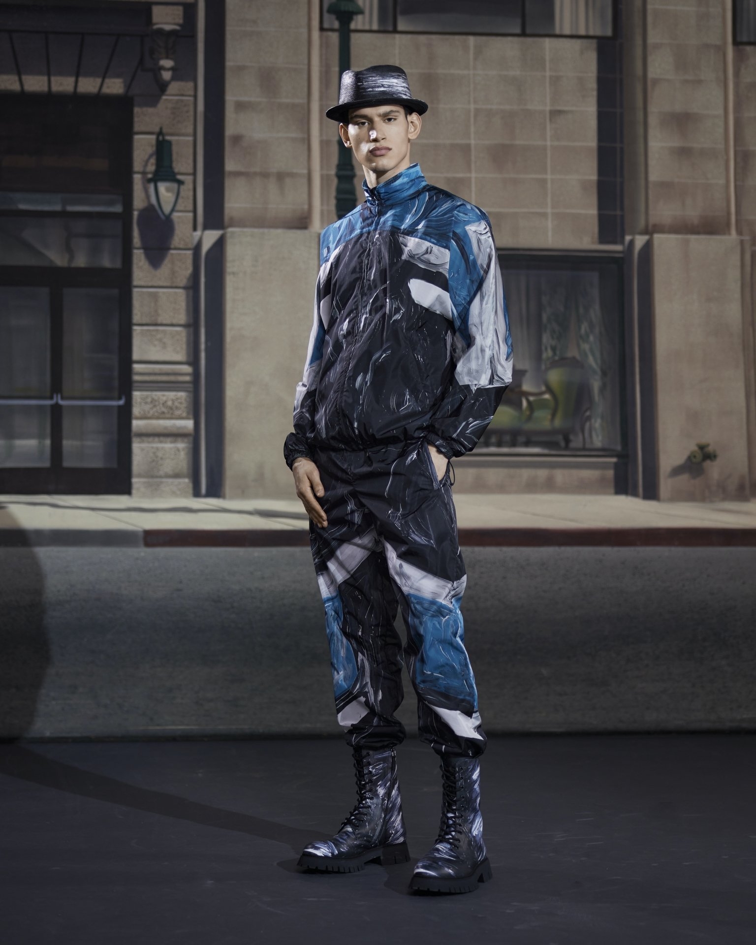 城市裡的羅賓漢！MOSCHINO 2021秋冬男装系列，勾勒中世紀的視覺饗宴！