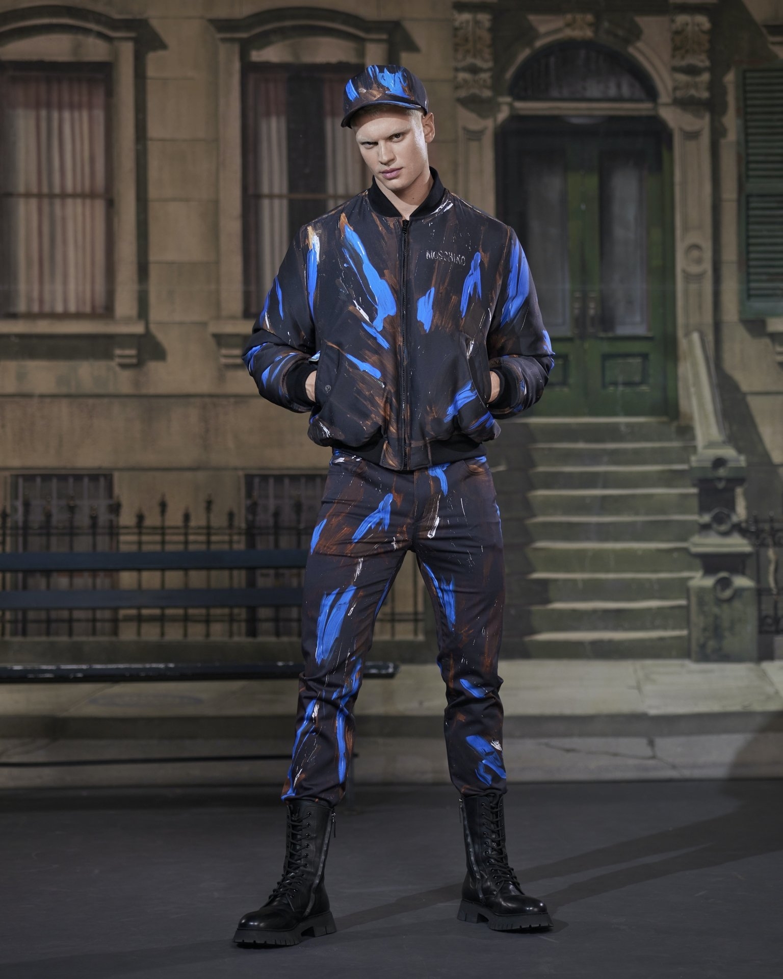 城市裡的羅賓漢！MOSCHINO 2021秋冬男装系列，勾勒中世紀的視覺饗宴！
