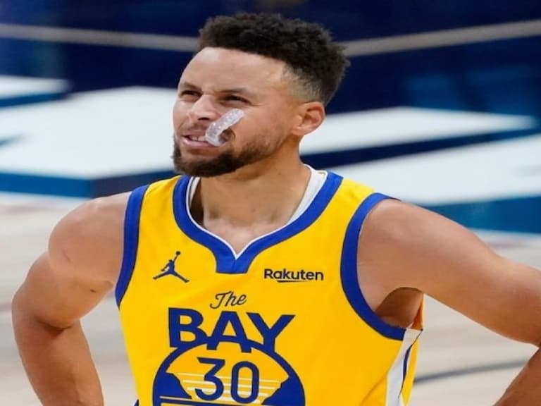 NBA／真單打大師！Melo 花式進攻被球迷讚爆，Curry ：我重播 20 次還是沒抓到他走步