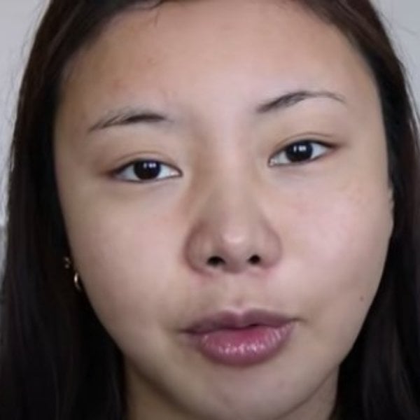 整形級化妝術！神還原《女神降臨》美妝 Youtuber HYOJIN 靠 3 招技巧「蒜頭鼻變窄鼻」！