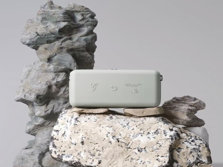 那箭頭粉餅盒太美！Off-White 推「美妝＋防疫組合包」內容物帥到炸裂～