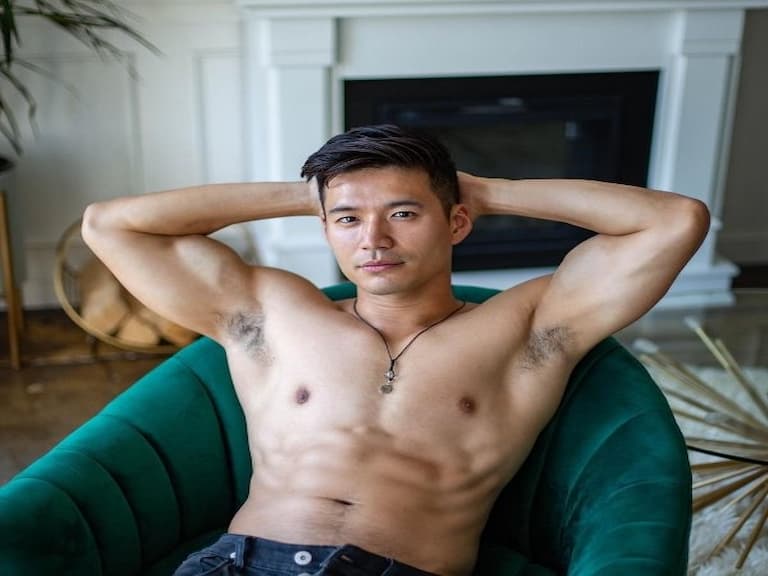 身價億元、健身方式卻很親民!《璀璨帝國》養眼帥哥 Kevin Kreider 靠 3 招鍛鍊術打造大肌肌!