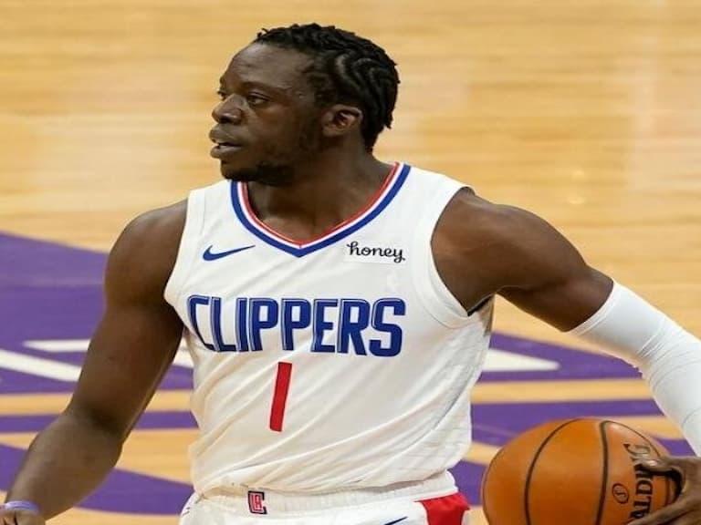 NBA/如膠似漆!快艇 Reggie Jackson 在場邊幫 Ibaka 按摩胸部,美國鄉民:團隊氣氛真好