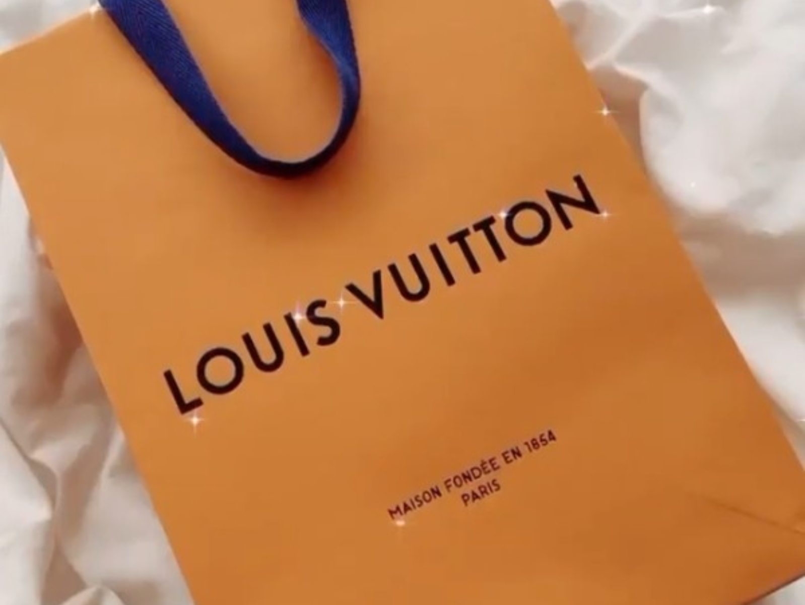 CHANEL、LV⋯這 5 大「精品品牌紙袋」價值最高，還有人為了紙袋買包？