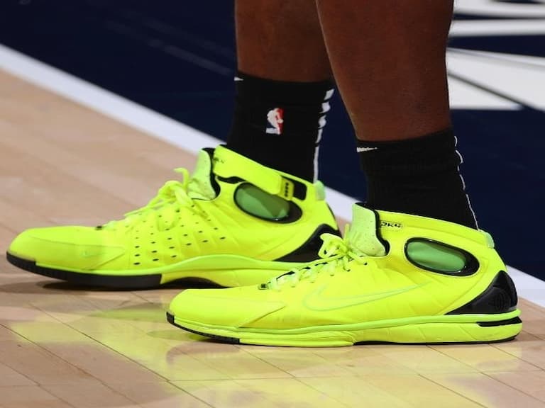 NBA 球星都愛穿！嚴選 Nike、Under Armour 等 4 雙實戰球鞋，其中兩雙讓球鞋老司機超懷念～