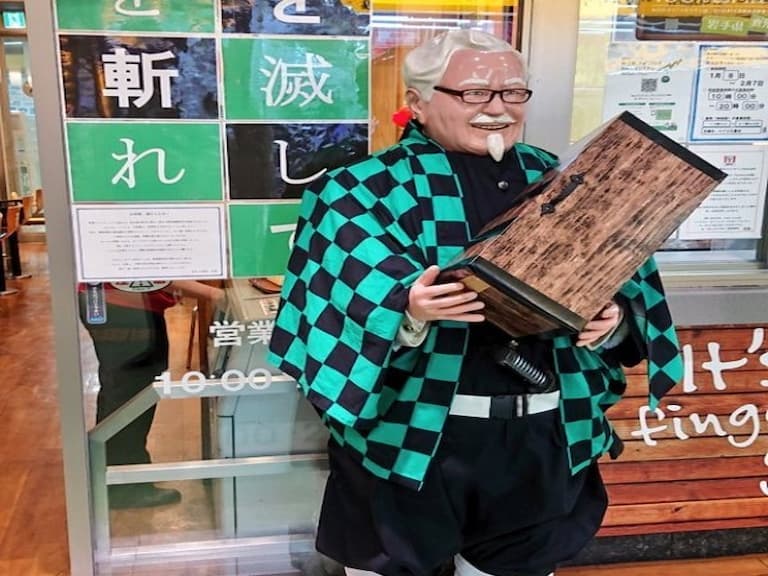 日本肯德基爺爺化身《鬼滅之刃》炭治郎，還曾 Cosplay《七龍珠》！