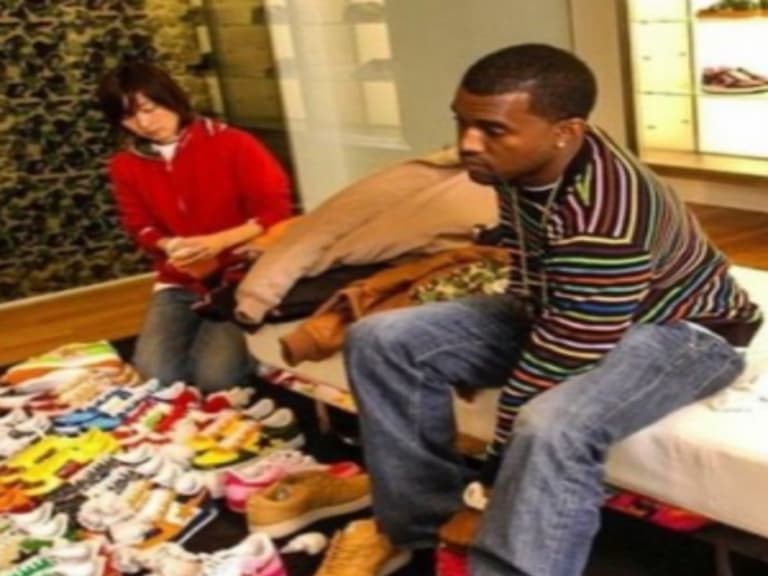 2000 年鞋王回歸！「3 點理由」告訴你為何這雙 BAPE STA 必入手，連 Travis Scott、肯爺都中了它的毒！
