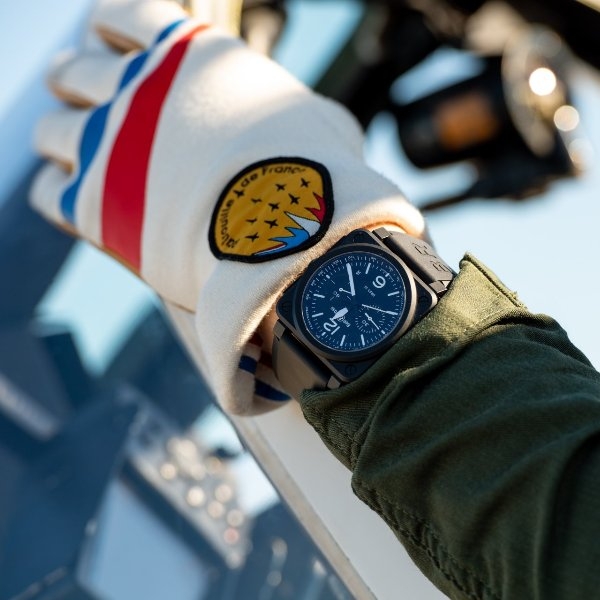 翱翔天際！Bell & Ross宣佈，獲法國空軍委任為巡邏兵飛行表演隊指定時計合作夥伴！
