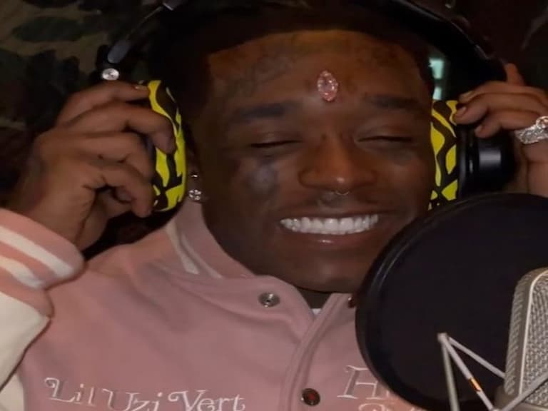 《火影忍者》綱手是你？饒舌歌手 Lil Uzi Vert 在額頭上植入 2400 萬美元奢華粉鑽！