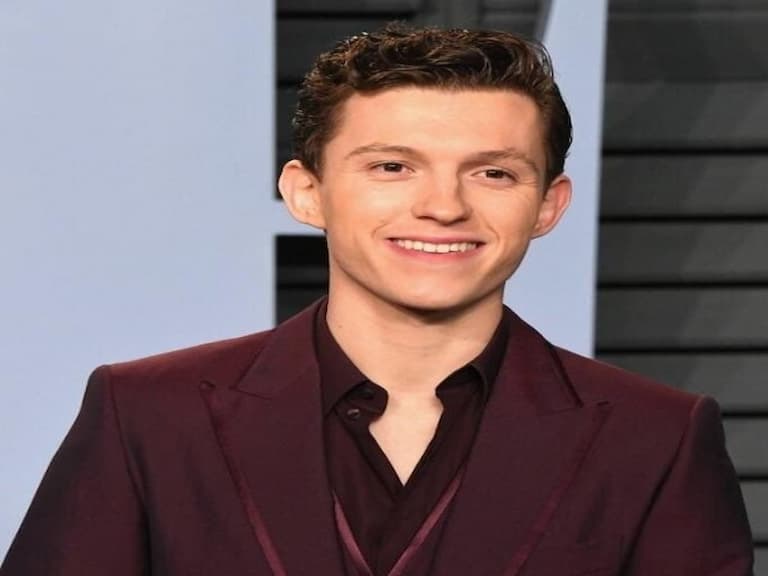 《蜘蛛人》湯姆霍蘭德(Tom Holland)表態想演 007 詹姆士龐德:「我穿西裝很好看!」