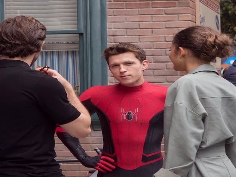 湯姆霍蘭德 Tom Holland 主動找臨演吃飯聊天!親民舉動引關注!