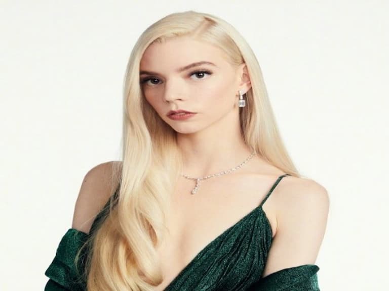 《后翼棄兵》新科視后 Anya Taylor-Joy 金球獎美照,網友:史萊哲林正妹!